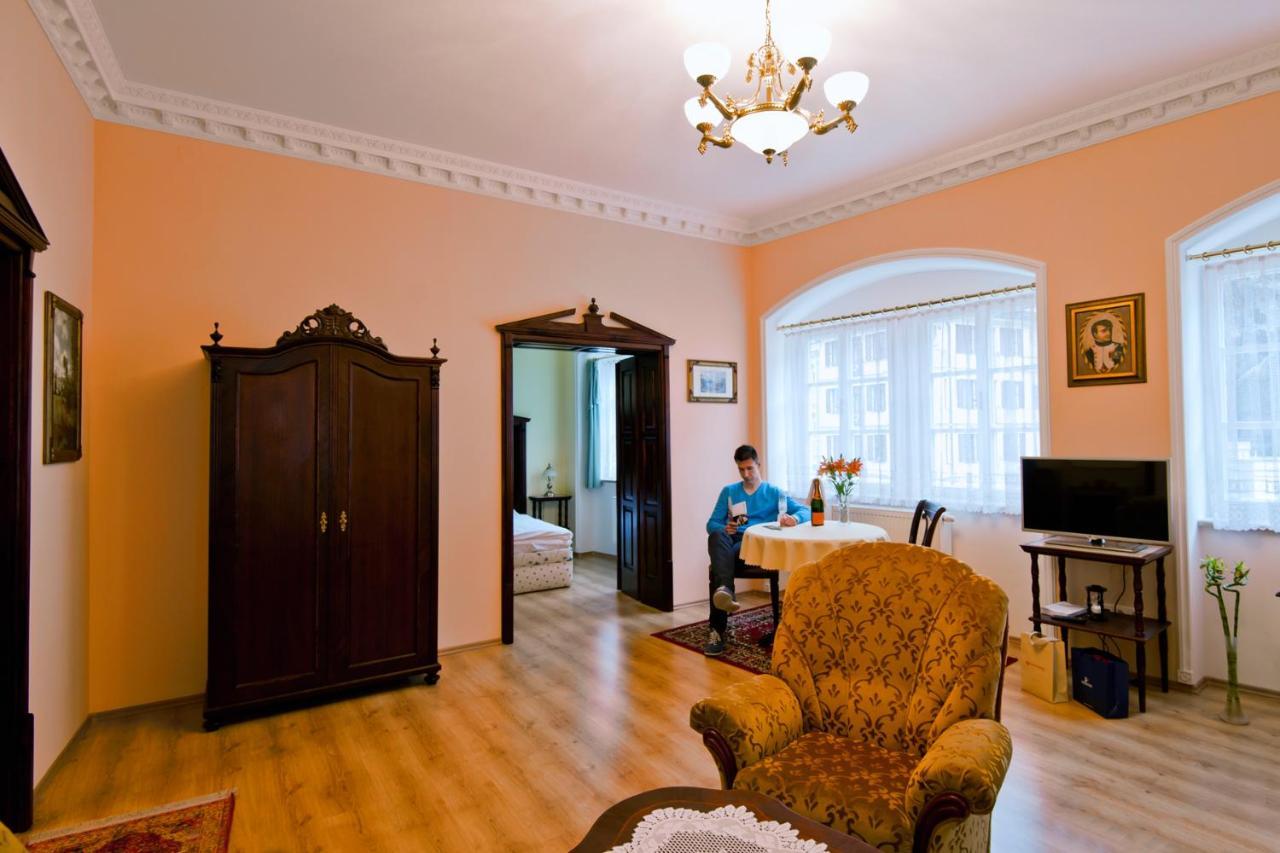 Pension Napoleon Карлови Вари Екстериор снимка
